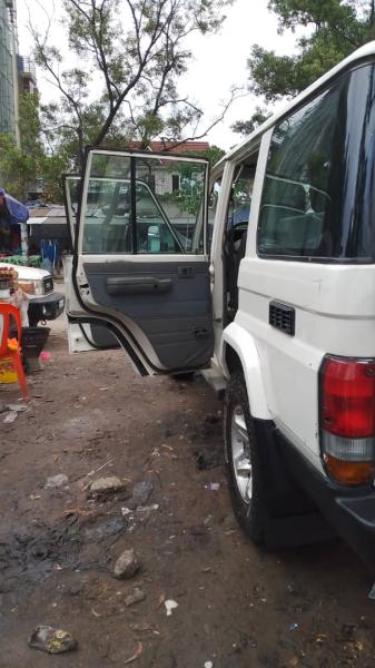 Toyota Land cruiser 5 portires 